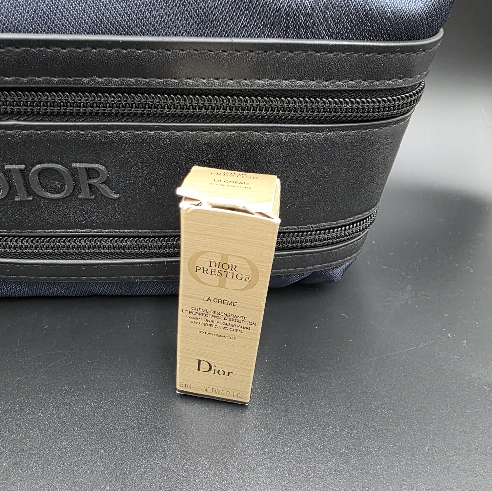 NIB Dior Men’s Navy and Black Dopp Kit with Embossed Logo - Picture 3 of 3